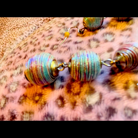 Woven metallic thread earring multicolor LAST CALL - Picture 3 of 5